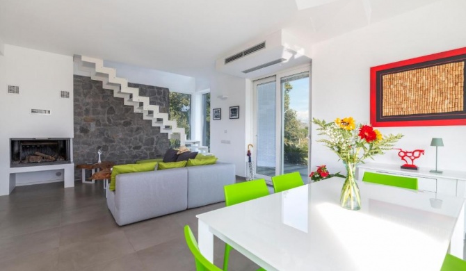 Design Villa in Piedimonte Etneo