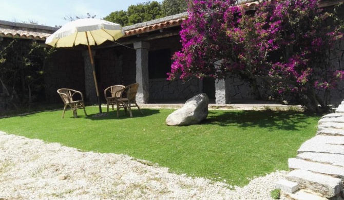 Villa in pietra Santa Teresa di Gallura