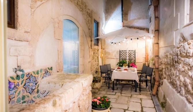 Ortigia Ancient House