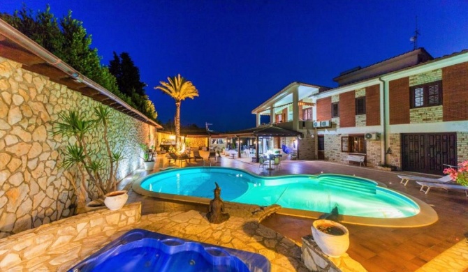 Villa Blondie con piscina a Castellammare del Golfo