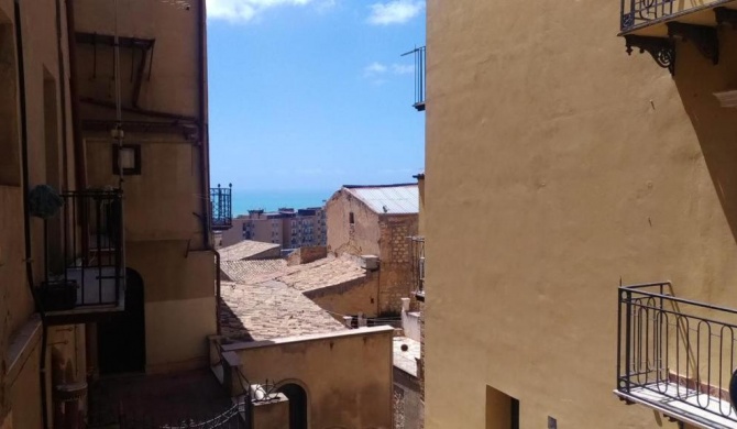 One bedroom appartement with sea view balcony and wifi at Agrigento 7 km away from the beach