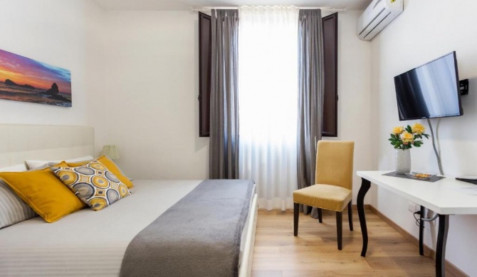 Centre Apartment Grotte Bianche