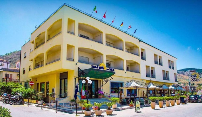 Hotel Riva Del Sole