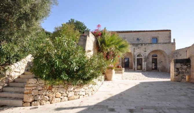 Marina di Ragusa Villa Sleeps 20 Air Con