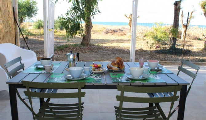 Acquamarina House on the beach