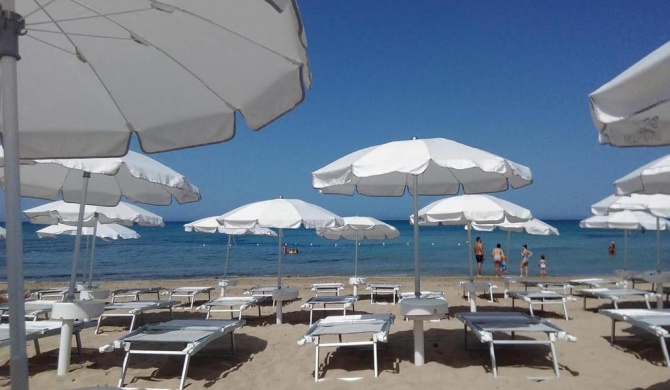 La Conchiglia sulla spiaggia di Marsala