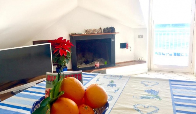 One bedroom appartement at Mascali 10 m away from the beach with sea view furnished terrace and wifi